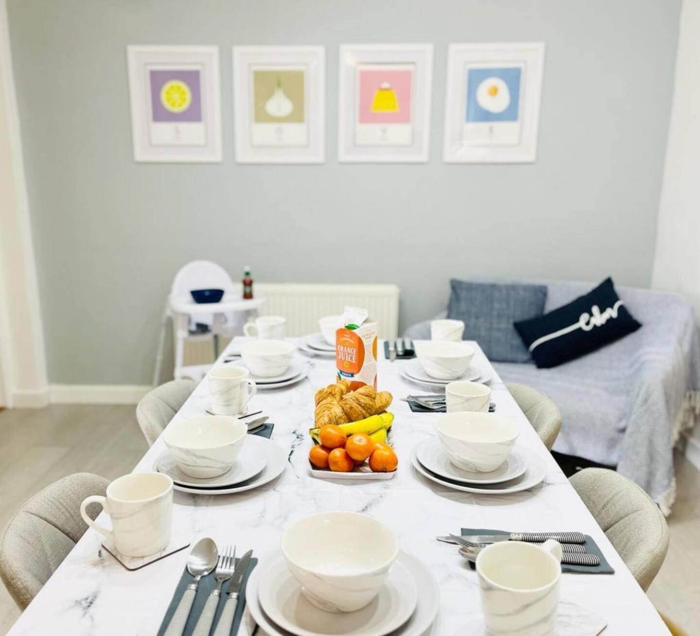 Stunning 3 Double Bedroom Beach Front Apartment Portsmouth Bagian luar foto