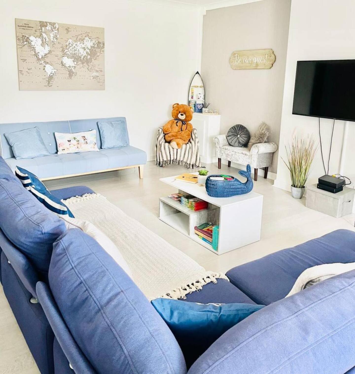 Stunning 3 Double Bedroom Beach Front Apartment Portsmouth Bagian luar foto